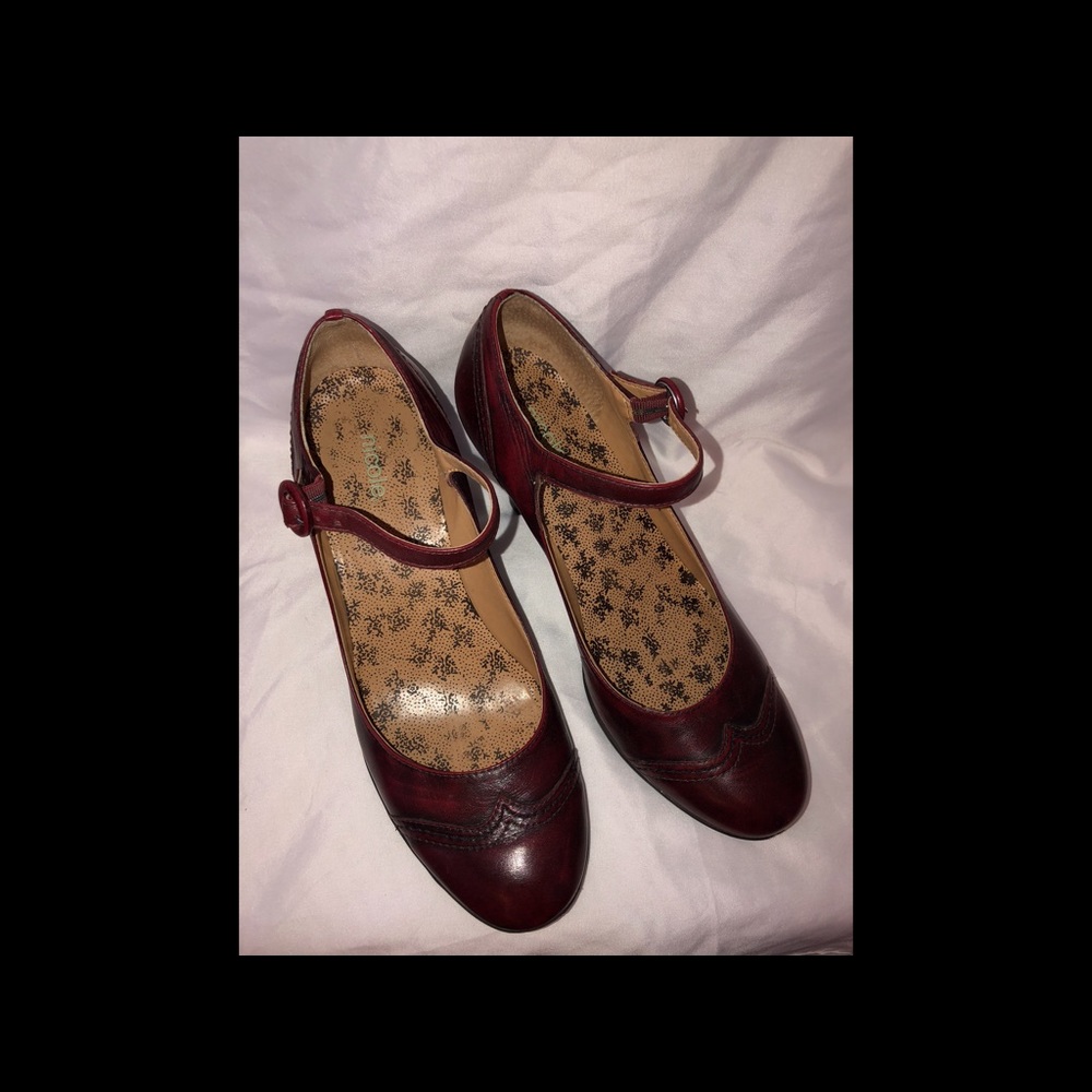 Red MaryJane Pumps - Picture 2 of 4